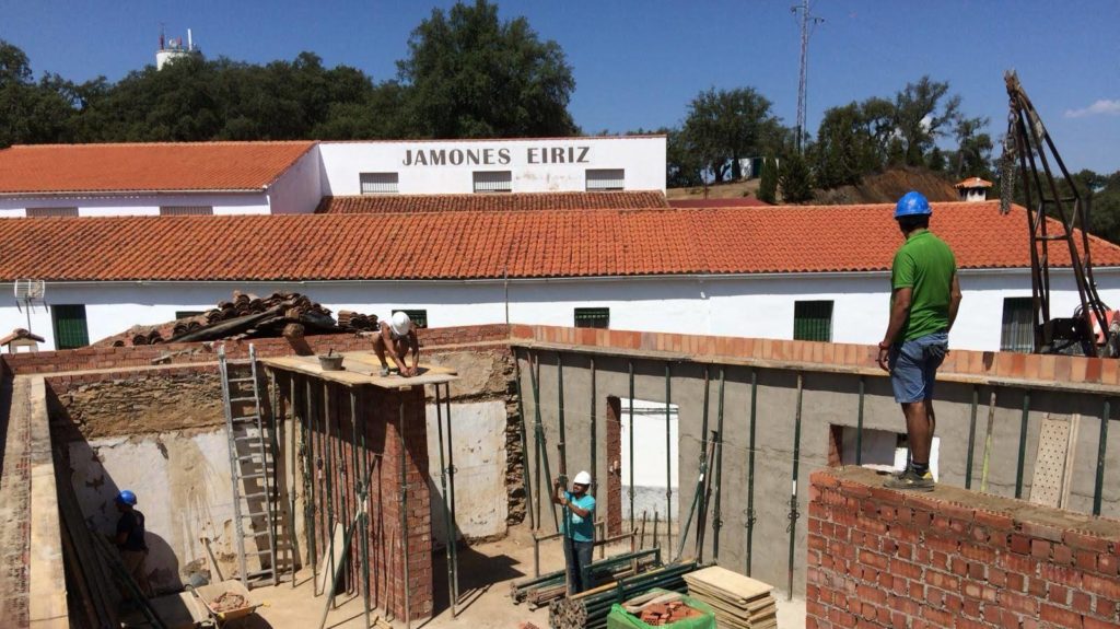 sala degustaciones y alojamientos Jamones Eiríz